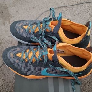 NIKE ZOOM CRUSADER VERY RARE COLOR  BUT BEAUTIFUL